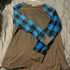 Women's long sleeved top